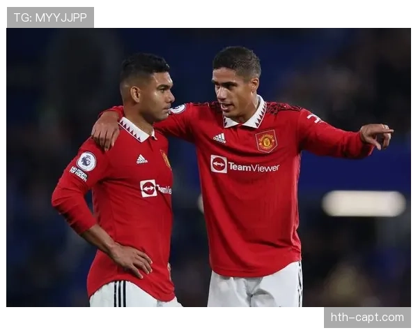 瓦拉内退役引发足坛热议,专家深度剖析其对现代防线革新的影响 瓦拉内退役引发足坛热议,专家深度剖析其对现代防线革新的影响