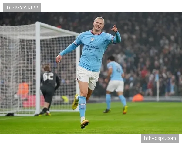 哈兰德利兹联血统引关注，身世背景与青训渊源成焦点