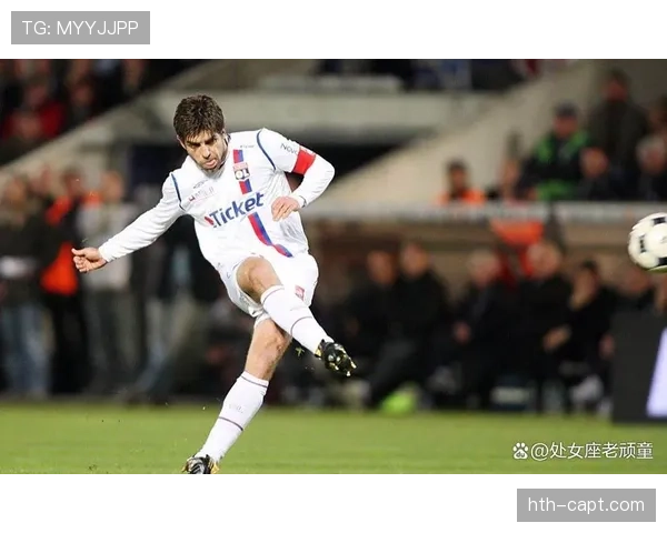 任意球判罚争议：为什么看似犯规却没给球？