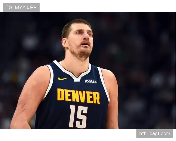 张伯伦篮下碾压主导得分对比约基奇更偏单打